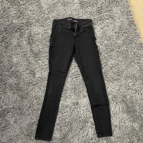 Brand new old navy jeans sz:2 - Picture 1 of 2